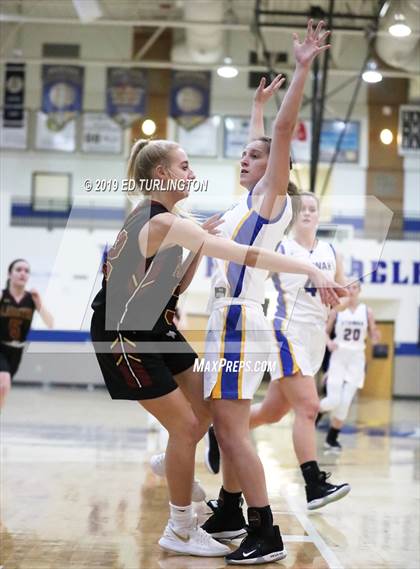 Thumbnail 2 in Lassiter @ Etowah photogallery.