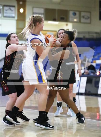 Thumbnail 3 in Lassiter @ Etowah photogallery.