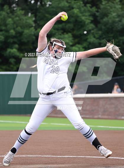 Thumbnail 2 in Southlake Carroll vs. Guyer (UIL 6A Regional Semifinal) photogallery.
