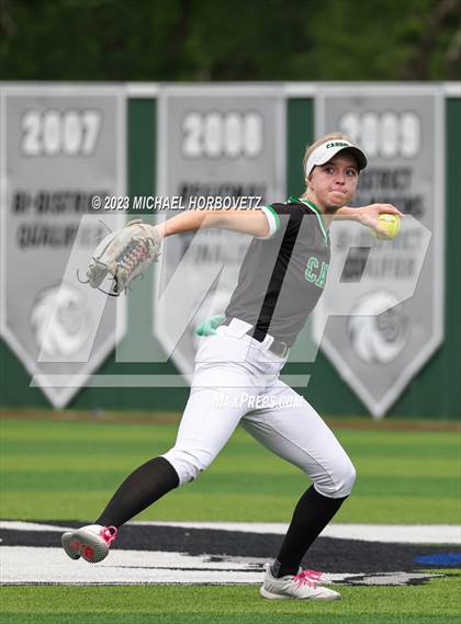 Thumbnail 3 in Southlake Carroll vs. Guyer (UIL 6A Regional Semifinal) photogallery.