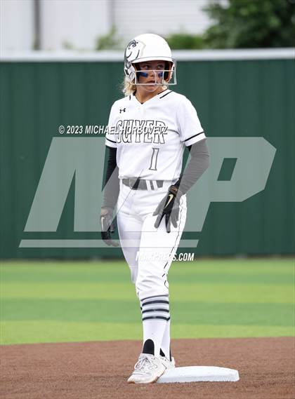 Thumbnail 3 in Southlake Carroll vs. Guyer (UIL 6A Regional Semifinal) photogallery.