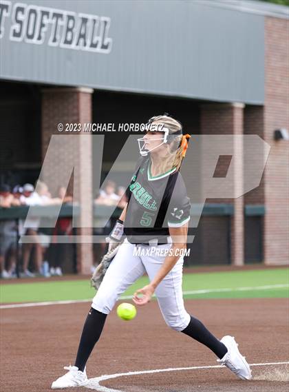 Thumbnail 2 in Southlake Carroll vs. Guyer (UIL 6A Regional Semifinal) photogallery.