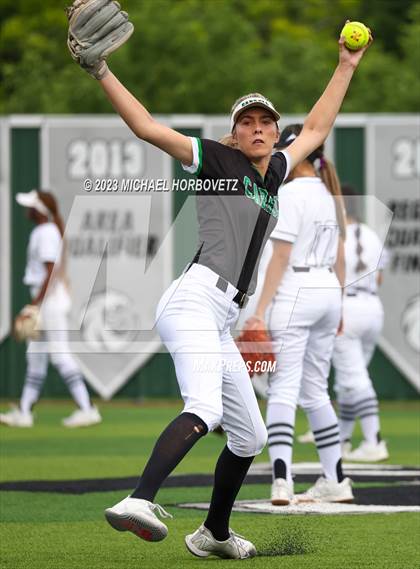 Thumbnail 1 in Southlake Carroll vs. Guyer (UIL 6A Regional Semifinal) photogallery.