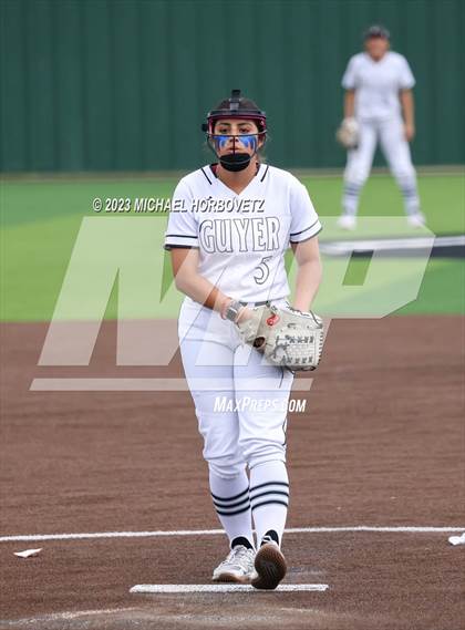 Thumbnail 1 in Southlake Carroll vs. Guyer (UIL 6A Regional Semifinal) photogallery.