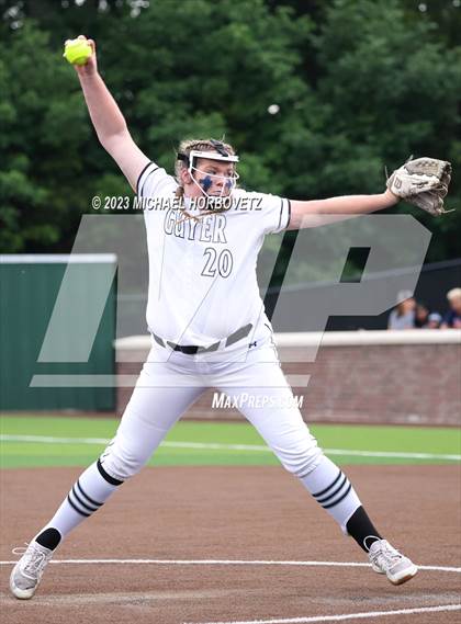 Thumbnail 3 in Southlake Carroll vs. Guyer (UIL 6A Regional Semifinal) photogallery.