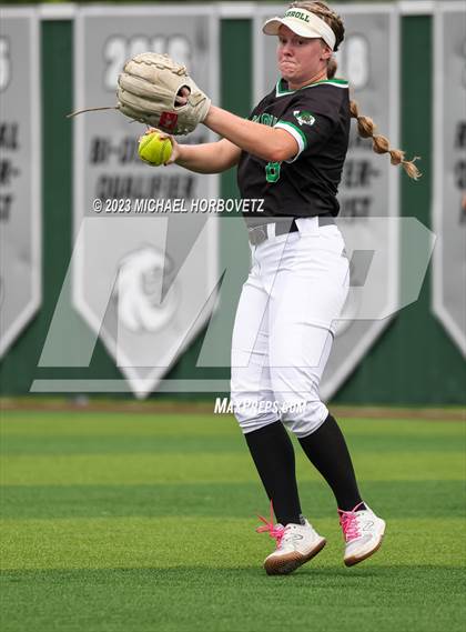 Thumbnail 3 in Southlake Carroll vs. Guyer (UIL 6A Regional Semifinal) photogallery.