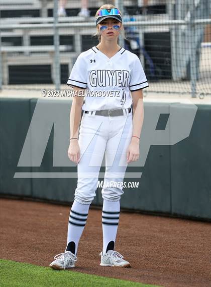 Thumbnail 2 in Southlake Carroll vs. Guyer (UIL 6A Regional Semifinal) photogallery.