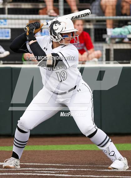 Thumbnail 3 in Southlake Carroll vs. Guyer (UIL 6A Regional Semifinal) photogallery.