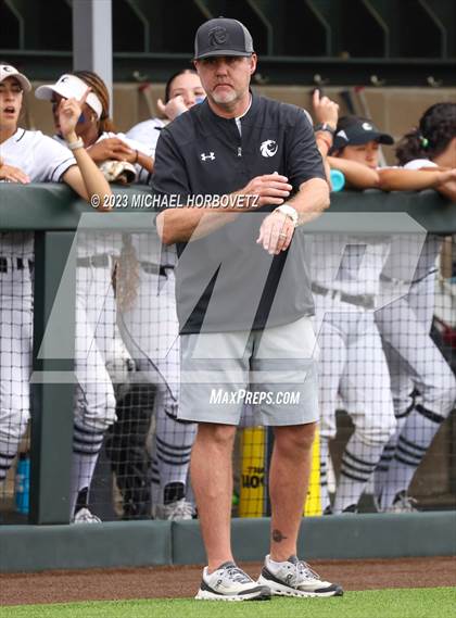 Thumbnail 1 in Southlake Carroll vs. Guyer (UIL 6A Regional Semifinal) photogallery.