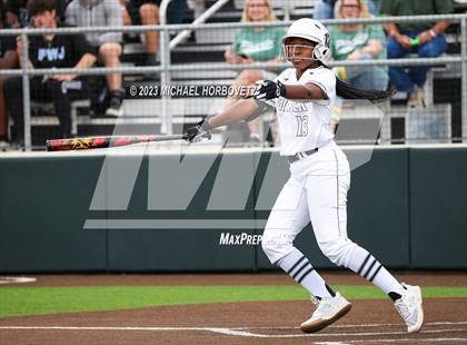 Thumbnail 2 in Southlake Carroll vs. Guyer (UIL 6A Regional Semifinal) photogallery.