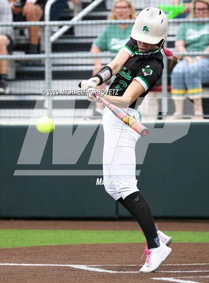 Thumbnail 2 in Southlake Carroll vs. Guyer (UIL 6A Regional Semifinal) photogallery.