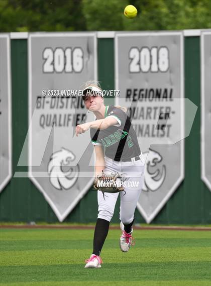 Thumbnail 1 in Southlake Carroll vs. Guyer (UIL 6A Regional Semifinal) photogallery.