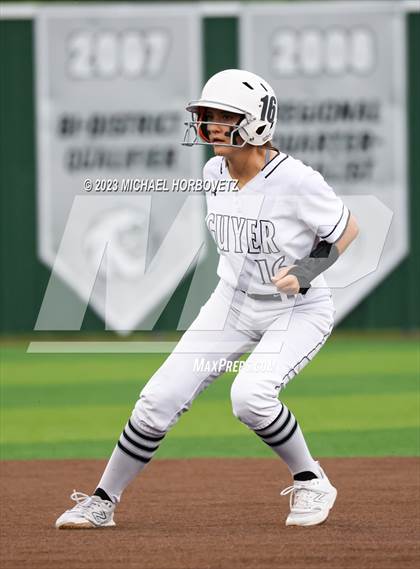Thumbnail 1 in Southlake Carroll vs. Guyer (UIL 6A Regional Semifinal) photogallery.