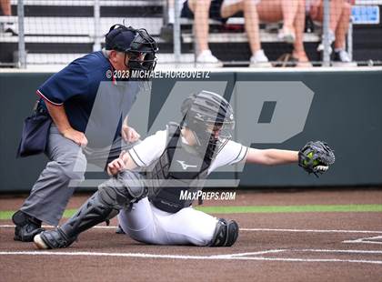 Thumbnail 2 in Southlake Carroll vs. Guyer (UIL 6A Regional Semifinal) photogallery.
