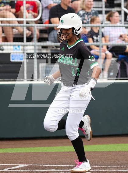 Thumbnail 3 in Southlake Carroll vs. Guyer (UIL 6A Regional Semifinal) photogallery.