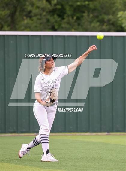 Thumbnail 2 in Southlake Carroll vs. Guyer (UIL 6A Regional Semifinal) photogallery.