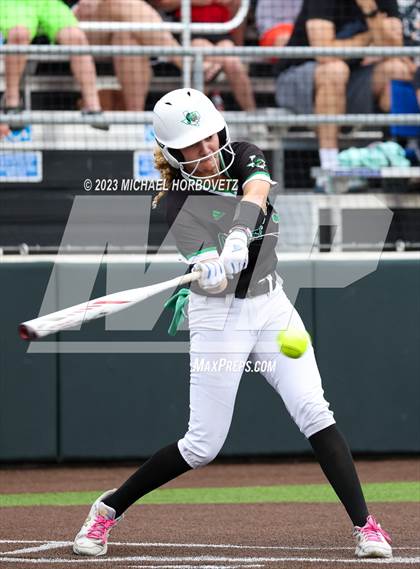 Thumbnail 2 in Southlake Carroll vs. Guyer (UIL 6A Regional Semifinal) photogallery.