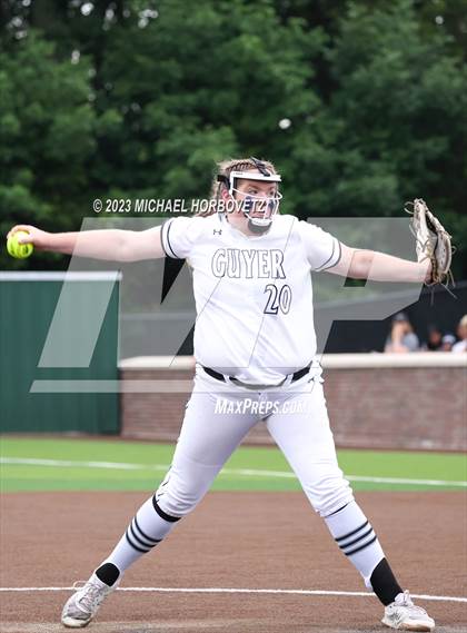 Thumbnail 3 in Southlake Carroll vs. Guyer (UIL 6A Regional Semifinal) photogallery.