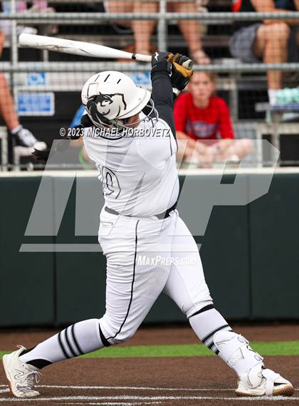 Thumbnail 2 in Southlake Carroll vs. Guyer (UIL 6A Regional Semifinal) photogallery.