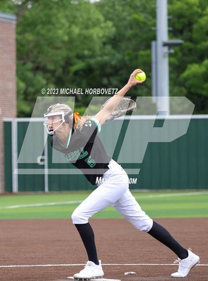 Thumbnail 1 in Southlake Carroll vs. Guyer (UIL 6A Regional Semifinal) photogallery.