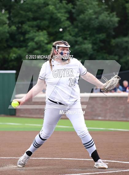 Thumbnail 1 in Southlake Carroll vs. Guyer (UIL 6A Regional Semifinal) photogallery.