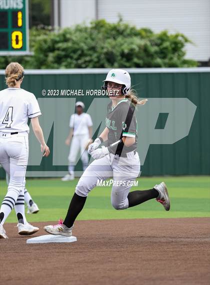 Thumbnail 1 in Southlake Carroll vs. Guyer (UIL 6A Regional Semifinal) photogallery.