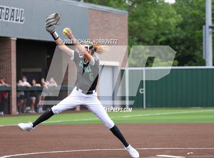 Thumbnail 3 in Southlake Carroll vs. Guyer (UIL 6A Regional Semifinal) photogallery.