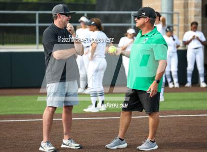 Thumbnail 3 in Southlake Carroll vs. Guyer (UIL 6A Regional Semifinal) photogallery.