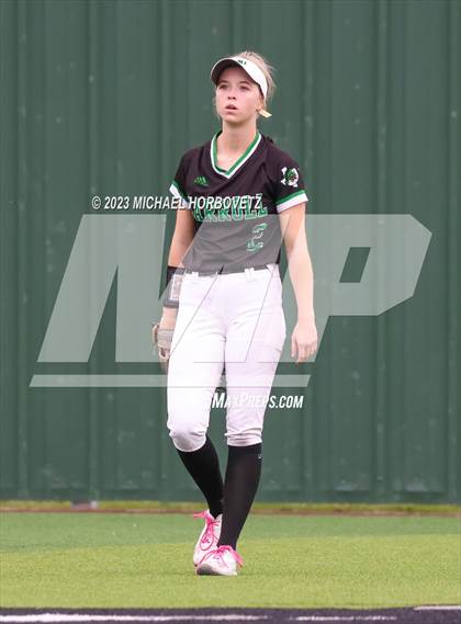 Thumbnail 1 in Southlake Carroll vs. Guyer (UIL 6A Regional Semifinal) photogallery.