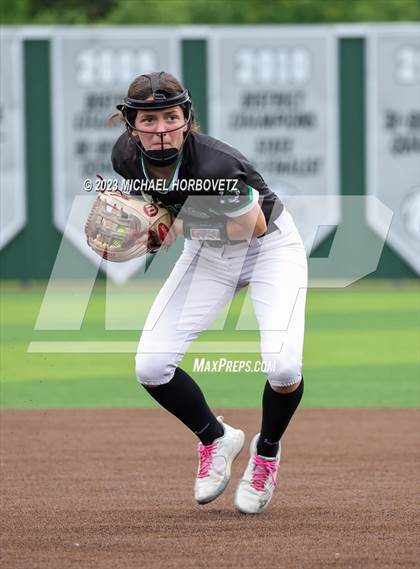 Thumbnail 2 in Southlake Carroll vs. Guyer (UIL 6A Regional Semifinal) photogallery.