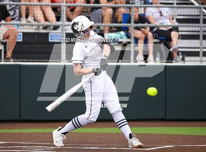 Thumbnail 2 in Southlake Carroll vs. Guyer (UIL 6A Regional Semifinal) photogallery.