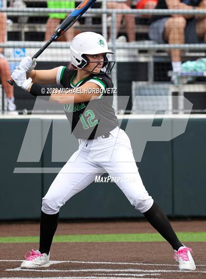 Thumbnail 2 in Southlake Carroll vs. Guyer (UIL 6A Regional Semifinal) photogallery.