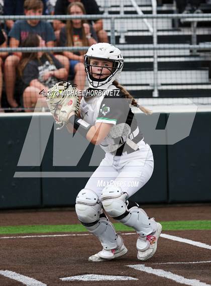Thumbnail 3 in Southlake Carroll vs. Guyer (UIL 6A Regional Semifinal) photogallery.