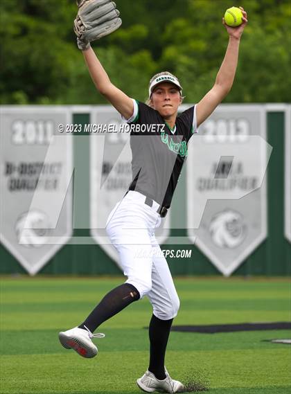 Thumbnail 2 in Southlake Carroll vs. Guyer (UIL 6A Regional Semifinal) photogallery.