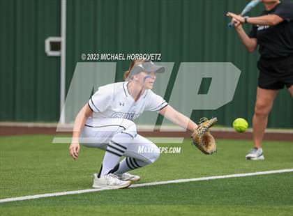 Thumbnail 3 in Southlake Carroll vs. Guyer (UIL 6A Regional Semifinal) photogallery.