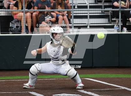Thumbnail 1 in Southlake Carroll vs. Guyer (UIL 6A Regional Semifinal) photogallery.