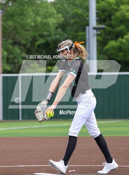 Thumbnail 3 in Southlake Carroll vs. Guyer (UIL 6A Regional Semifinal) photogallery.