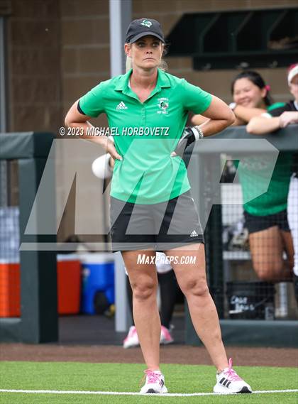 Thumbnail 2 in Southlake Carroll vs. Guyer (UIL 6A Regional Semifinal) photogallery.