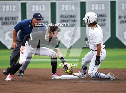 Thumbnail 3 in Southlake Carroll vs. Guyer (UIL 6A Regional Semifinal) photogallery.