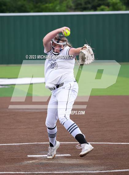 Thumbnail 1 in Southlake Carroll vs. Guyer (UIL 6A Regional Semifinal) photogallery.
