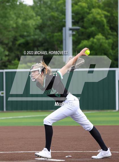 Thumbnail 1 in Southlake Carroll vs. Guyer (UIL 6A Regional Semifinal) photogallery.