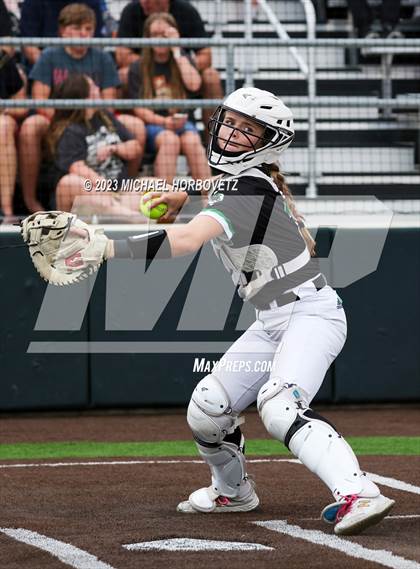 Thumbnail 1 in Southlake Carroll vs. Guyer (UIL 6A Regional Semifinal) photogallery.