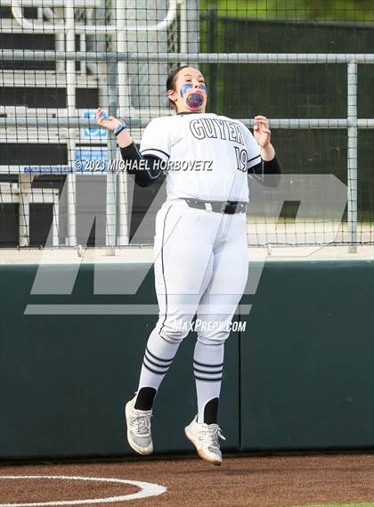 Thumbnail 1 in Southlake Carroll vs. Guyer (UIL 6A Regional Semifinal) photogallery.