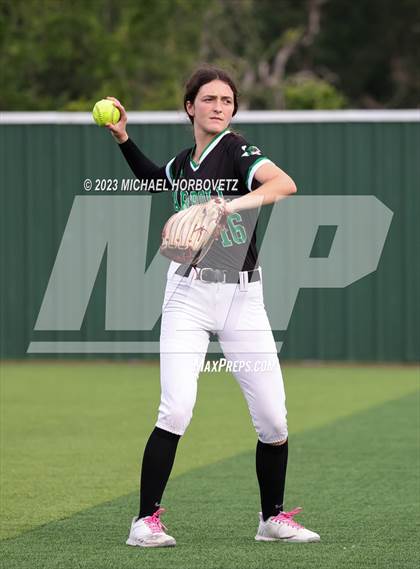 Thumbnail 1 in Southlake Carroll vs. Guyer (UIL 6A Regional Semifinal) photogallery.