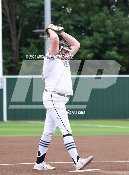 Thumbnail 1 in Southlake Carroll vs. Guyer (UIL 6A Regional Semifinal) photogallery.