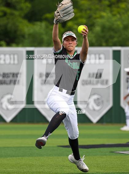Thumbnail 1 in Southlake Carroll vs. Guyer (UIL 6A Regional Semifinal) photogallery.