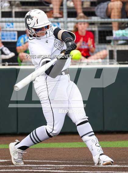 Thumbnail 3 in Southlake Carroll vs. Guyer (UIL 6A Regional Semifinal) photogallery.