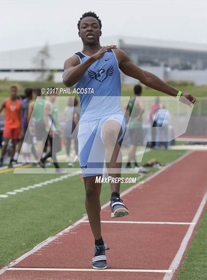 Thumbnail 3 in CIF Los Angeles City Section Track and Field Championships (Field Events)  photogallery.