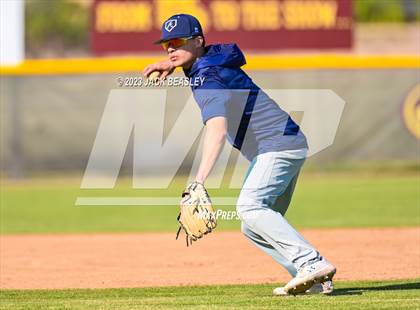 Thumbnail 1 in Apollo @ Mountain Pointe photogallery.