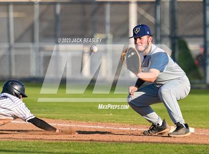 Thumbnail 2 in Apollo @ Mountain Pointe photogallery.